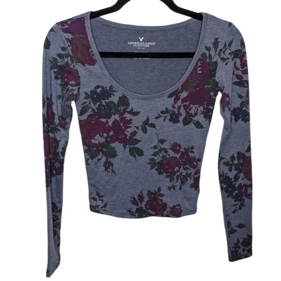 American Eagle Outfitters Gray Floral Long Sleeve Crop Top XS 🌸 - Picture 2 of 5